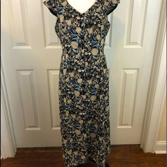 Christopher & Banks Dresses & Skirts - CHRISTOPHER & Banks shortsleeved maxi dress size 8